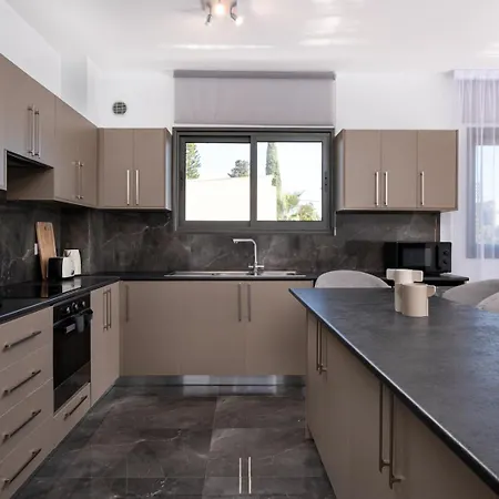דירה Amalia Court I